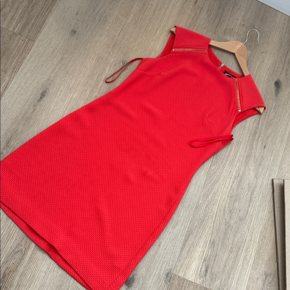 Ted Baker London  Dress Color Coral -  this is the cutest dress on 🤍🍑